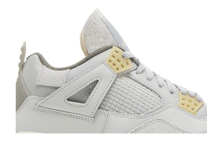 Air Jordan 4 Retro SE Craft Photon Dust