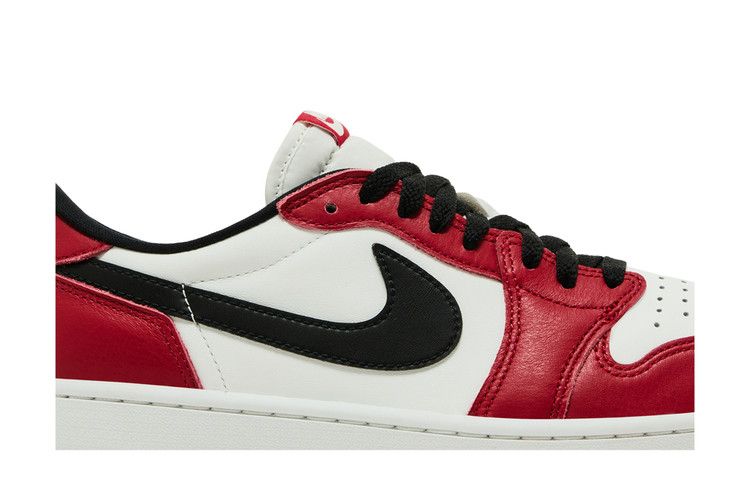Air Jordan 1 Retro Low OG Chicago (2025)