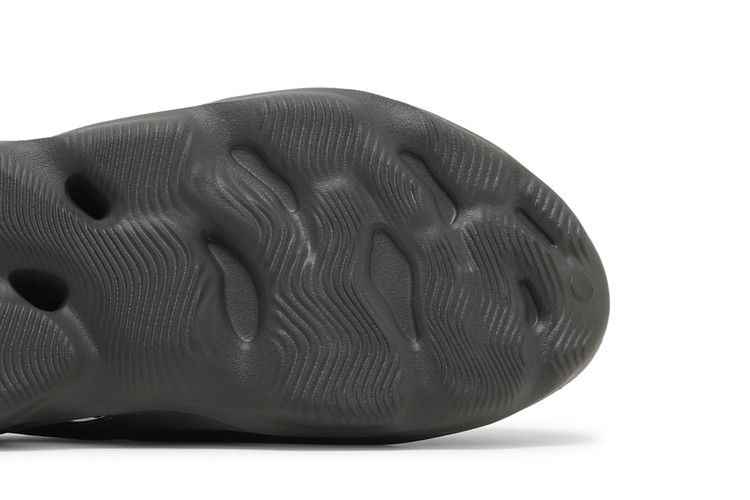 Yeezy Foam Runner Carbon