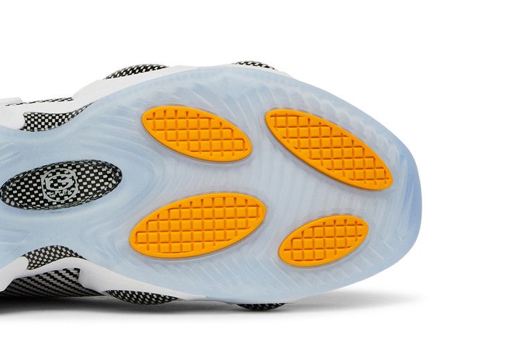 Nocta Glide Black White