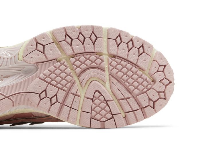 1906U Lunar New Year - Shell Pink