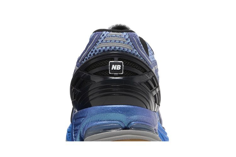 Men's Action Bronson 1906R Medusa Azul