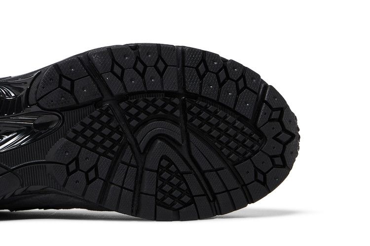 JJJJound 2002R GORE TEX Charcoal