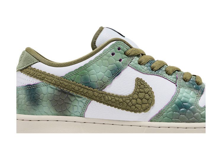 Alexis Sablone x Dunk Low SB Chameleon