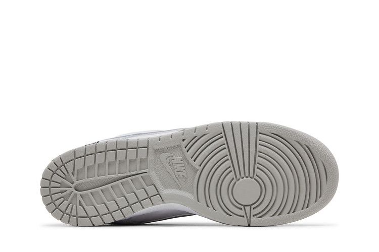 Supreme x Dunk Low SB White Metallic Silver