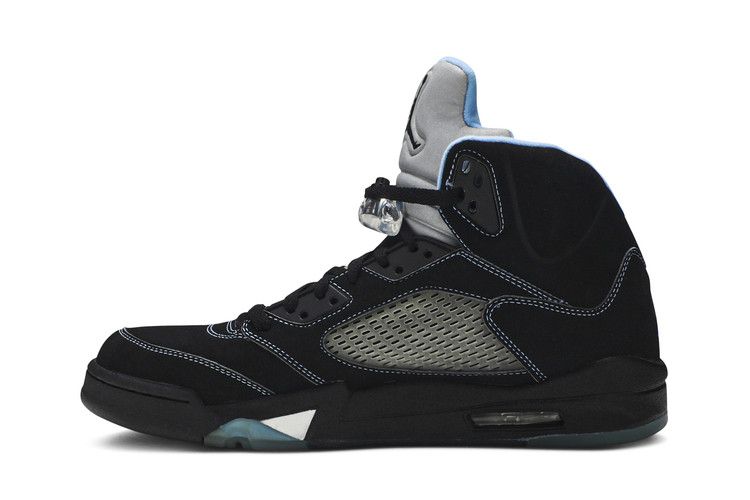 Air Jordan 5 Retro “Black Carolina”