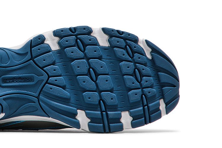 740 Blue Agate White