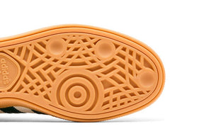 Handball Spezial Alumina Collegiate Green Gum