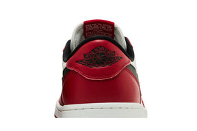 Air Jordan 1 Retro Low OG Chicago (2025)