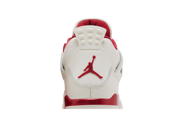 Air Jordan 4 Retro Valentine's Day