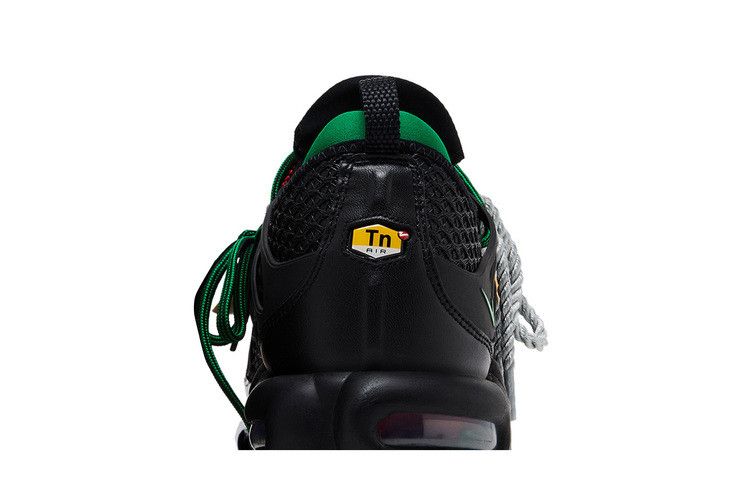 Homecoming x Air Max Plus Black